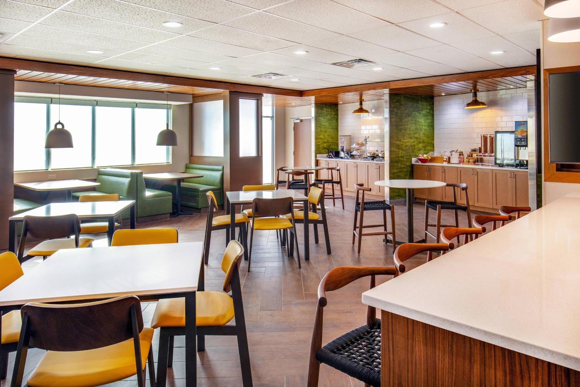 Fairfield Inn & Suites By Marriott Mcpherson Eksteriør billede