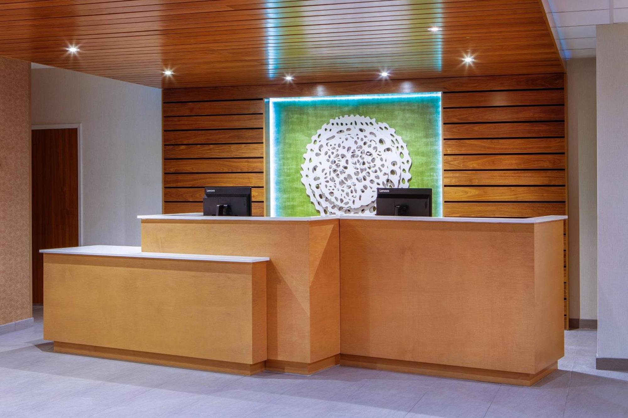 Fairfield Inn & Suites By Marriott Mcpherson Eksteriør billede